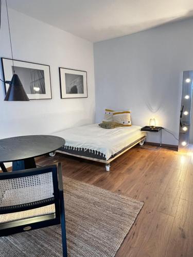 Gemütliche Wohnung mit großem Balkon direkt neben der Markthalle 9