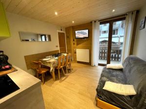 Appartement Gentianes 3 - Appartement centre village et proche pistes de skis de l'église 61 74220 La Clusaz Rhône-Alpes