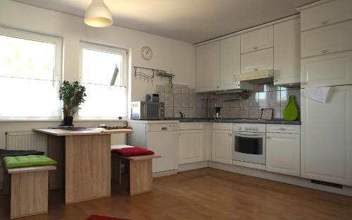 Appartement Appartement Georg 3 Berkefeldweg 1. OG / hinten / rechtes Gebäude Celle