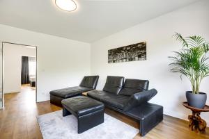 George Apartment
