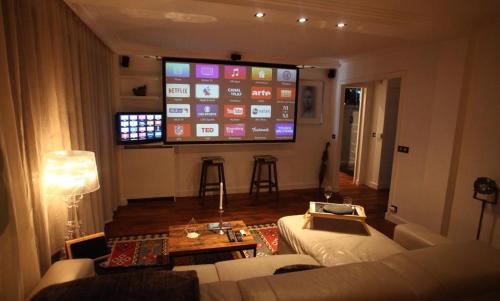 George Apartment in Neuilly