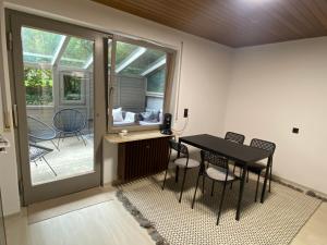 Appartement Geräumige Eigentumswohnung mit Wintergarten 2 Hainburgstraße 72415 Grosselfingen Bade-Wurtemberg