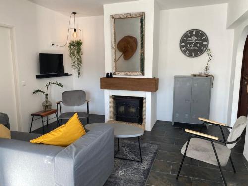 Gerenoveerd appartement. centrum, zwembad, strand!