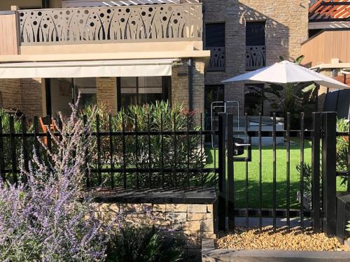 Giens, superb high-end apartment with jacuzzi