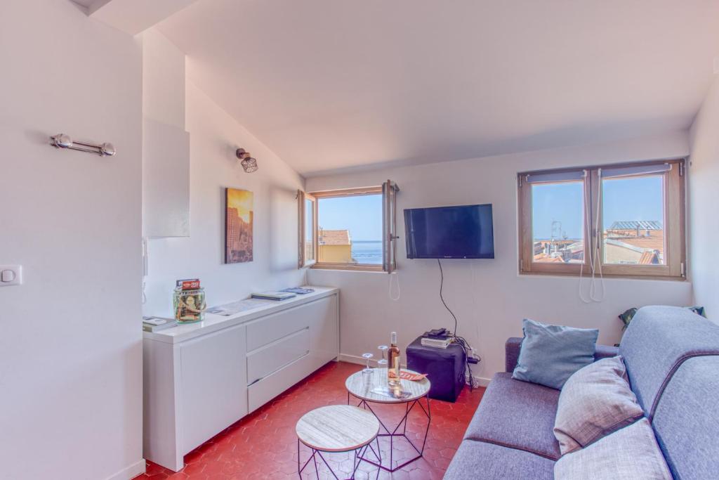 Gilly 4 - EXCEPTIONAL 2BEDS, SEA VIEW, MODERN,A/C, OLD TOWN 12 Rue Jules Gilly, 06300 Nice