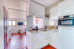Gilly 4 - EXCEPTIONAL 2BEDS, SEA VIEW, MODERN,A/C, OLD TOWN