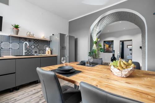 Ginius Homes - Industrial Penthouse Düren