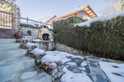 Gite cosy en montagne avec vue et piscine