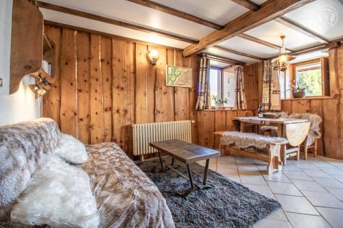 Gite cosy en montagne avec vue et piscine
