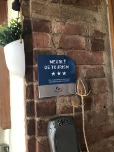 gîte de Fontjalabert en campagne tout confort Piscine Clim