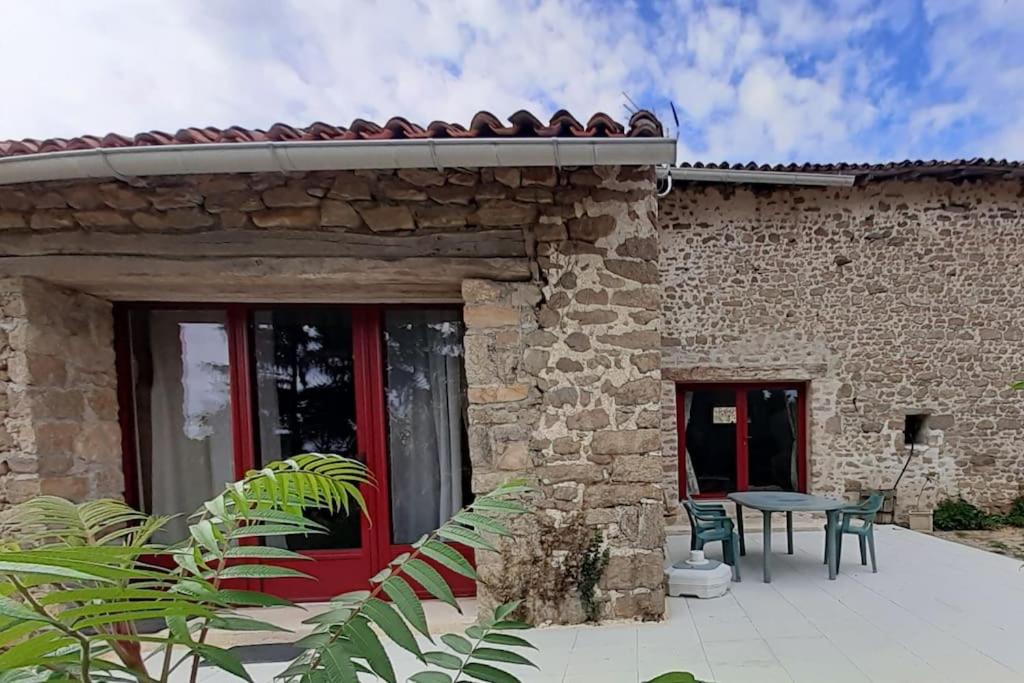Appartement Gîte de la Grange 6 Vauguenige 87250 Saint-Pardoux