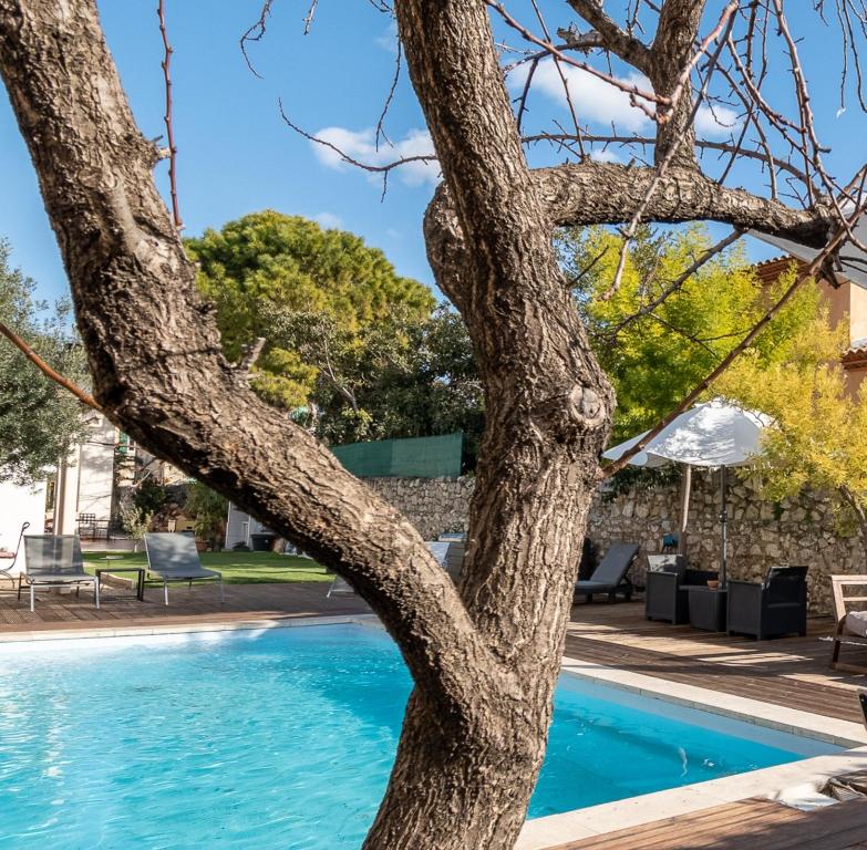 gite du stade Le cottage studio sur cour parking piscine 42 Boulevard Larrat, 13010 Marseille