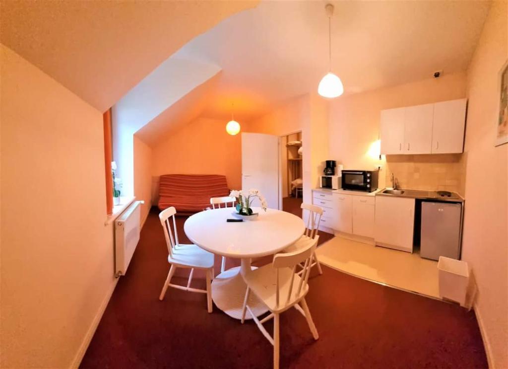 Appartement Gite Eglantine 2 à 6 personnes avec SPA DANS RESIDENCE 1 Place de l'Église 88310 Ventron