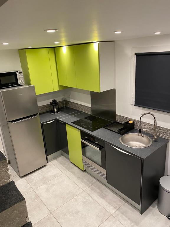 Gite-Grand studio contemporain proche Toulouse dans domaine Equestre