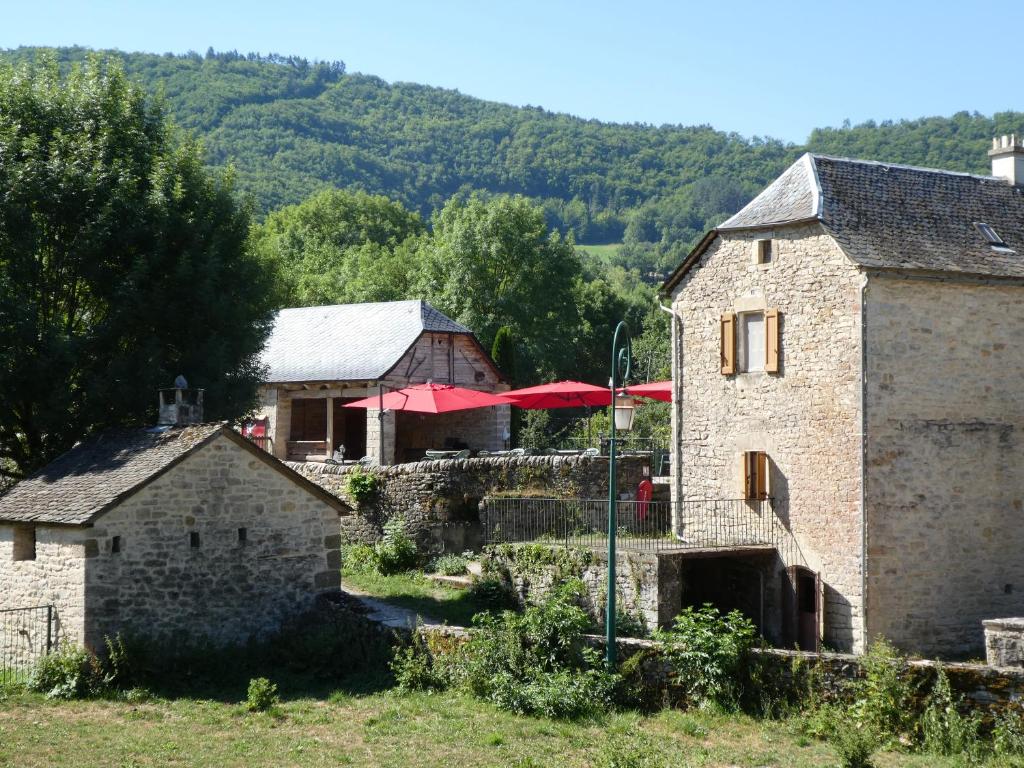 Appartement Gîte insolite dans la Microbrasserie & Auberge Ortan 1 Espace Marcel Proust, Auxillac 48500 La Canourgue