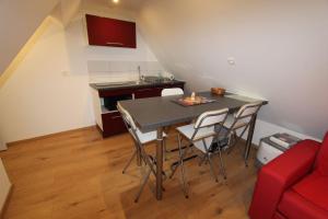 Appartement Gîte L’Écureuil au cœur de Riquewihr - 2 personnes 24 Rue du Général de Gaulle 68340 Riquewihr Alsace