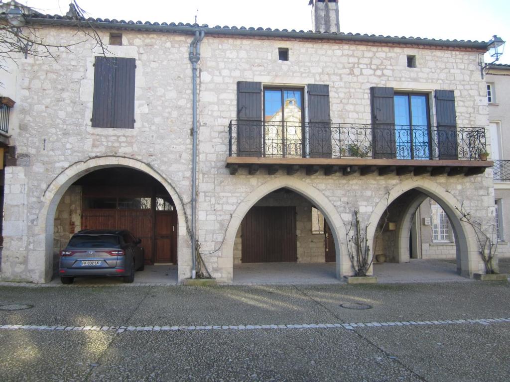 Gîte La Bastide au face de la marie Place de L Hôtel de ville, 47370 Tournon-dʼAgenais