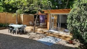 Gîte La Voilerie 4 pers, Jacuzzi privatif, lit fait à l'arrivée, serviettes de toilette, piscine partagée, 25 min de Beauval, 4 km de Chenonceau