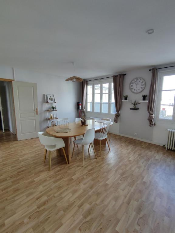 Appartement Gîte Le 101ème dans le centre de Ste Mère Église 12 Rue du Cap de Laine 50480 Sainte-Mère-Église