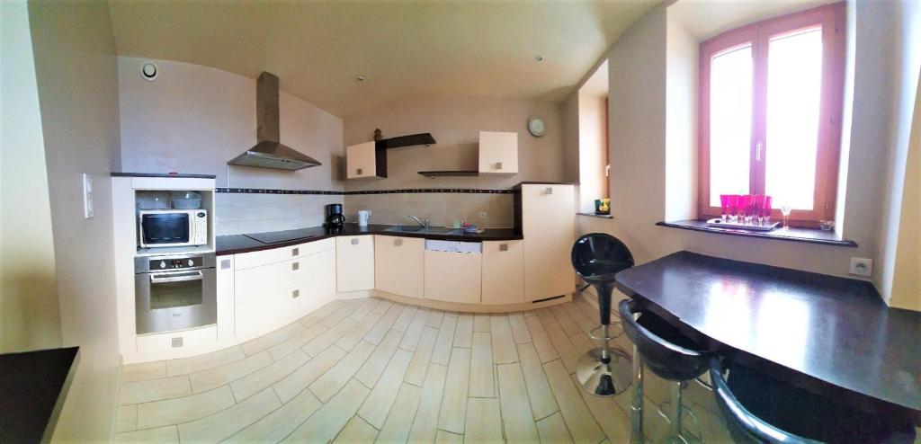 Appartement Gîte meublé, LOFT AVEC SALLE JEUX ET SPA DANS LA RESIDENCE 1 Place de l'Église 88310 Ventron