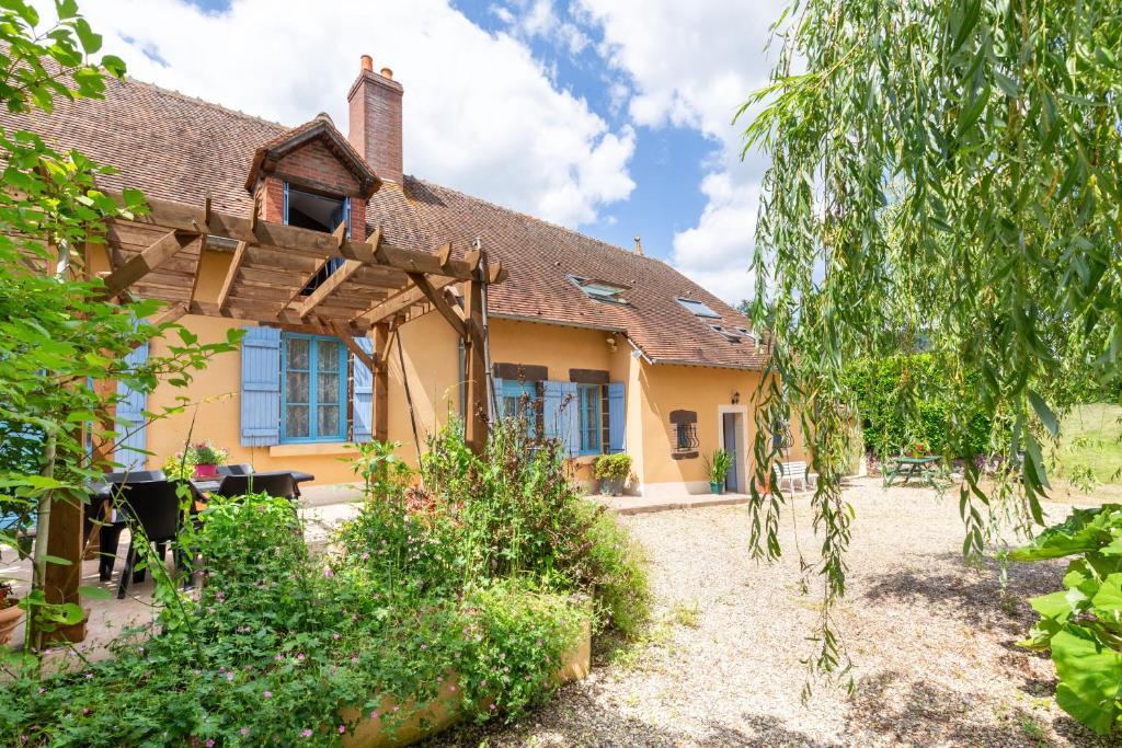 Appartement Gîte Moulin de Pilate Le Moulin Pilat 18260 Sury-ès-Bois