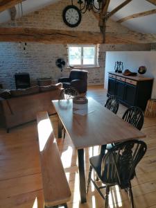 Appartement Gite Pays de Joie 1 Chemin de la Couarde 79190 Montalembert -1