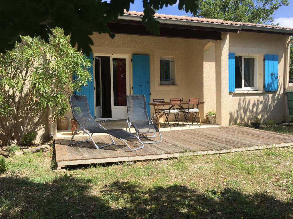 Appartement Gites Les oiseaux voyageurs \ 1250 route des lièvres 26230 Grignan