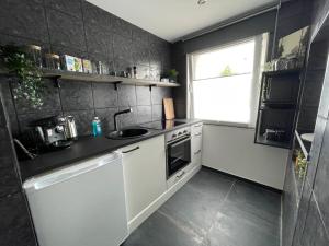 Gleis 11 - kontaktloser 24-7 Check-I, Boxpringbett, W-LAN & Parkplatz kostenlos
