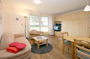 Gmelinstra_e 12_ Whg_ 4_ Haus Meer