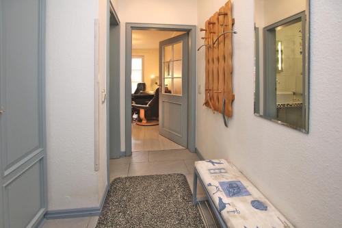 Gmelinstra_e 12_ Whg_ 9_ Haus Meer