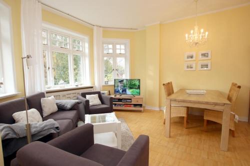 Gmelinstra_e 22_ Whg_ 3_ Haus Frie
