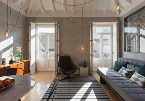 Gold & Grey Loft Almada