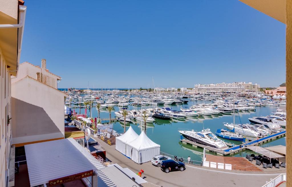 Appartement Gold II - Luxurious apartment - Vilamoura Av. da Marina, Edf. Marina Plaza 10A, 2º Esq 8125-401 Vilamoura