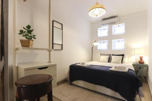 Golden Castle Studio by Homing