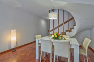 Golden Place Apartment