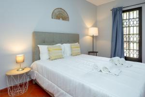 Gorgeous 2BDR Apartment W/Patio & Pool by LovelyStay