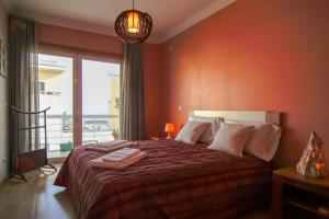 Gorgeous 3 Bedroom Apartment with Balcony in Lisbon