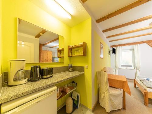 Gorgeous Apartment in Grundshagen with parking