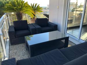 Gorgeous one-bedroom apartment with terrace and sea view -StayInAntibes- Bijou Plage