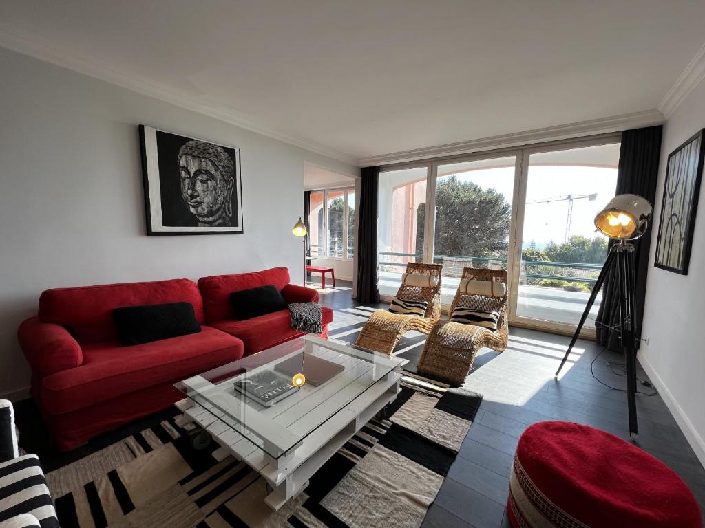 Gracious apartment in condo with pool, Cascais Rua Dom José Avilez, A, 1 - Bloco, 2750-001 Cascais