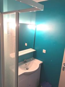 GRAND Appart 46m² en ville à 10 mn de la plage