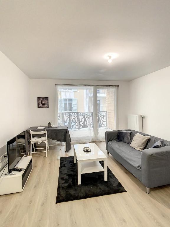 Appartement Grand Appart spacieux terrasse parking 2pers wifi 8 Rue Montfleury 95200 Sarcelles