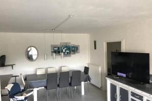 Grand appartement 2 minutes plage et commerces
