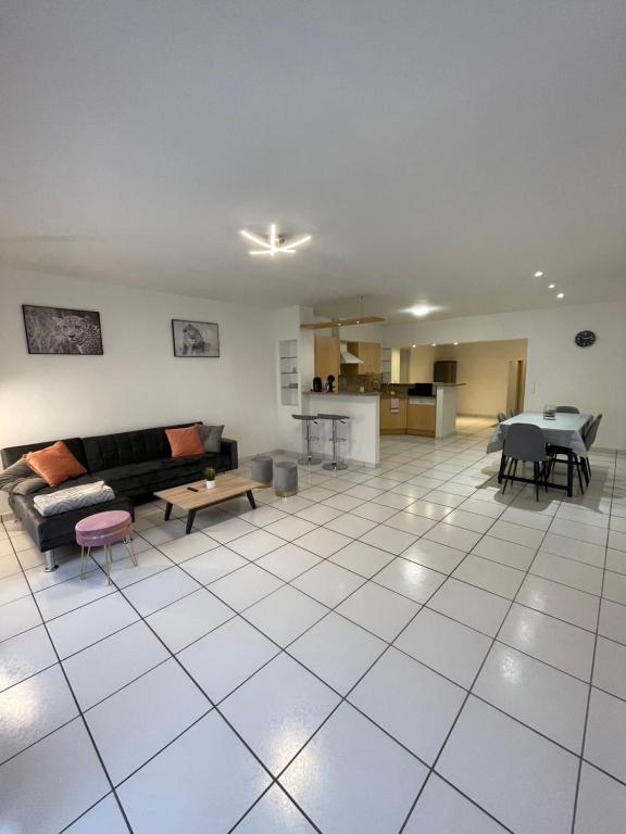 Grand appartement 87m2 à 10 mètres de la plage 2t Avenue du Roussillon, 66140 Canet-en-Roussillon