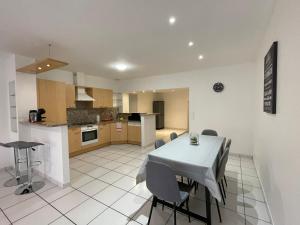 Grand appartement 87m2 à 10 mètres de la plage