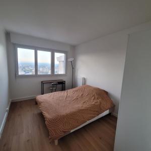 Grand appartement avec parking privé