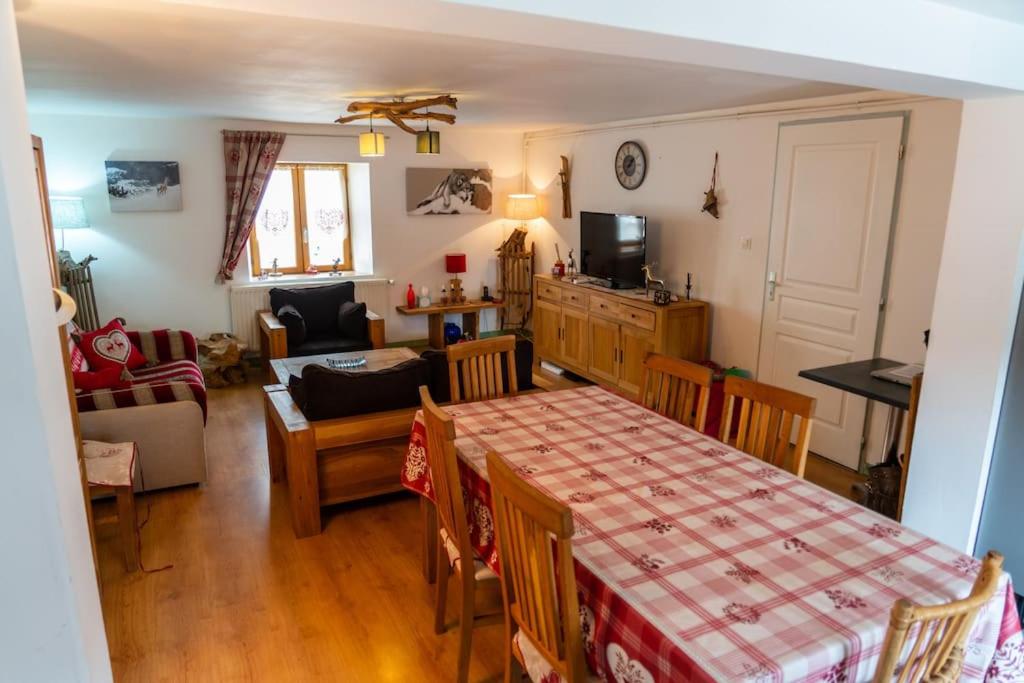 Grand appartement avec terrasse centre ville appt 5 76 Rue Charles de Gaulle, 88400 Gérardmer