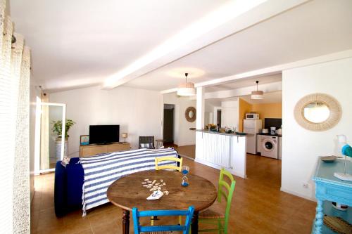 Grand appartement avec vue sur quai