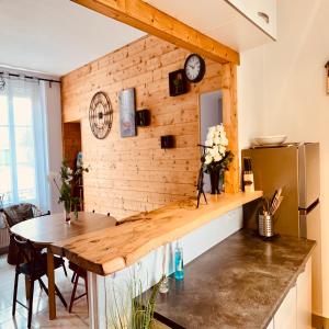 Grand Appartement -Centre Blois - Parking privé - Fibre by Sweet Home Company