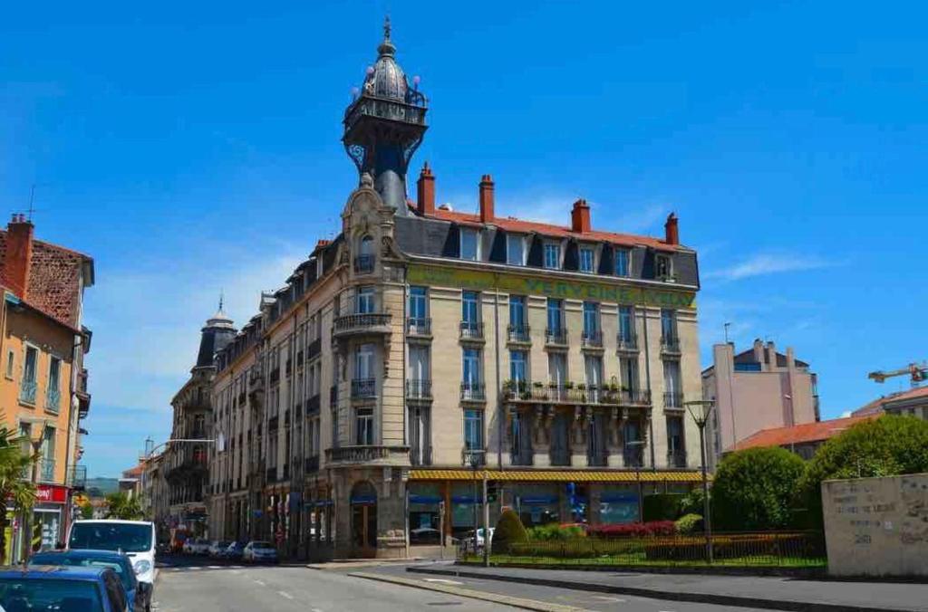 Grand appartement de la Verveine,160m2,terrasse,centre-ville 2 Faubourg Saint-Jean, 43000 Le Puy-en-Velay